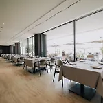 Magnus & 4* Vlore