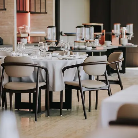 Otel Magnus & Avlonya