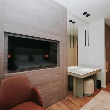 Ξενοδοχείο Magnus & Vlorë