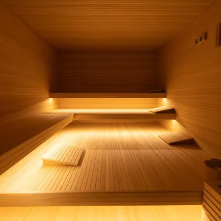 Magnus & Ξενοδοχείο