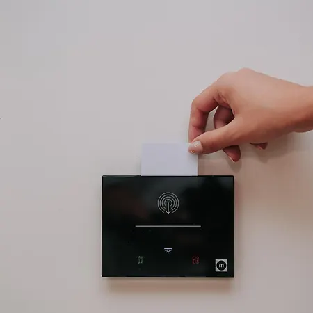 酒店 Magnus & Vlorë