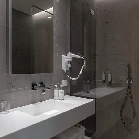 Magnus & Otel 4*