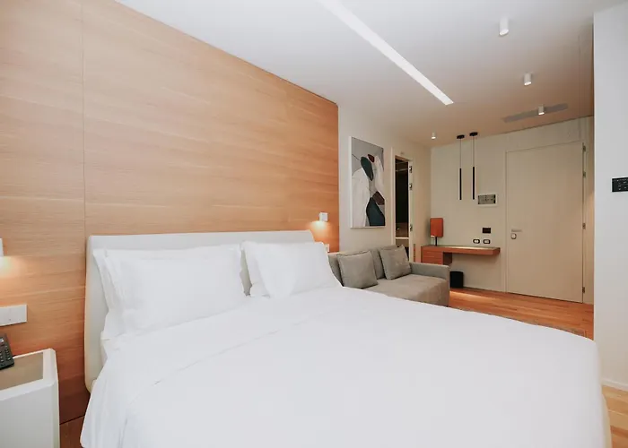 Magnus & Otel Avlonya